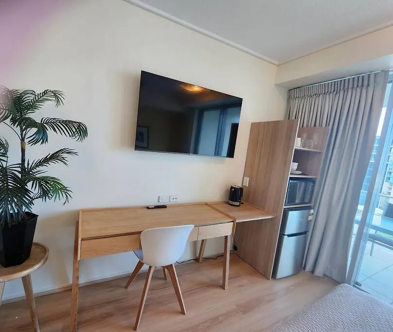 Studio Room In Cairns Esplanade! Ocean View! Heart Of Cairns