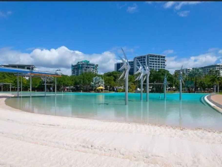 Studio Room In Cairns Esplanade! Ocean View! Heart Of 凱恩斯